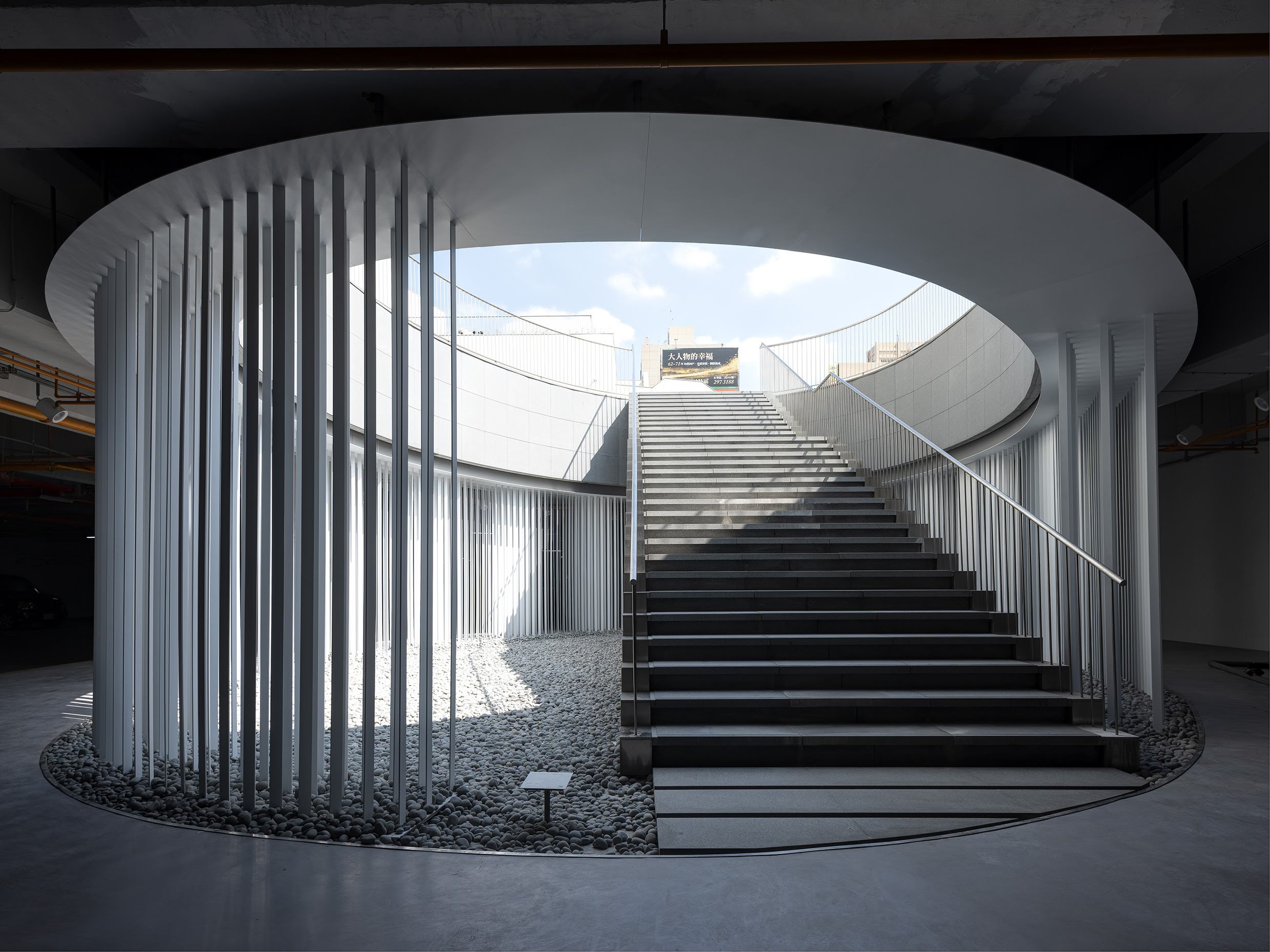 Shadow In Motion台南美術館地下駐車場パブリックアート